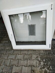 Plastové okno 100×100 - 2