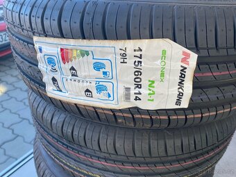 Hyundai i10 alu, nove pneu 175/60 R14 - 2