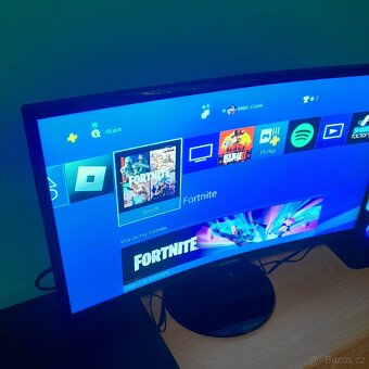 Playstation 4 - 2
