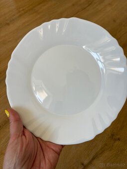 Sada porcelánových talířů - 2