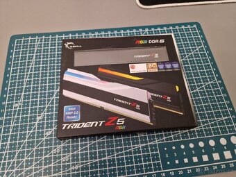 G.SKILL 32GB KIT DDR5 7200MHz CL34 Trident Z5 RGB Black - 2