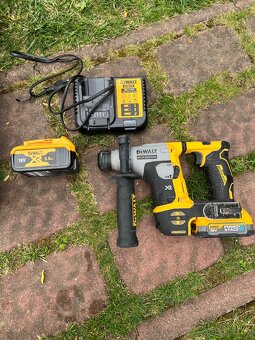 Aku vrtací kladivo DeWALT DCH172 18V XR Brushless - 2
