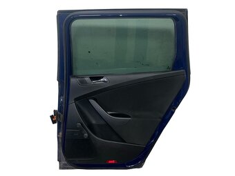 Pravé zadní dveře tmavě modrá LA5E VW Passat B6 kombi 2008 - 2