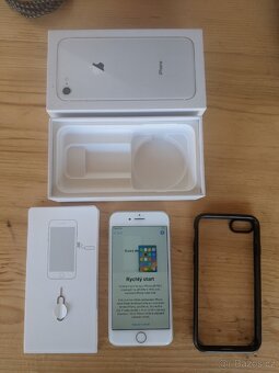 iPhone 8 64GB - 2