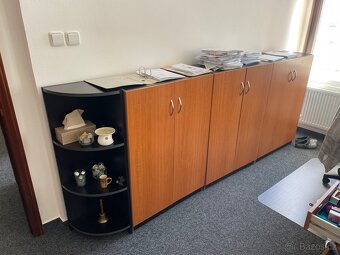 kancelářský nábytek, skříně - 2