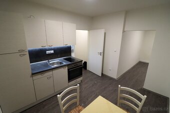 Pronájem bytu 1+1 ve Zlíně – Třída Tomáše Bati - 2