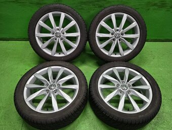 17 VOLKSWAGEN GOLF ET48 6J + 205/50 R17 DUNLOP - 2