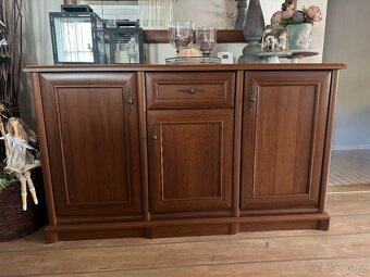 Komoda a zrcadlo - 2