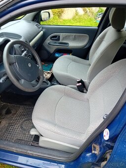 Renault clio - 2