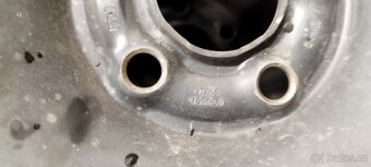 Prodám sadu kol s poklicemi Škoda fabia II - 2