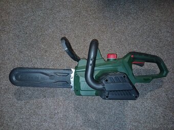 parkside aku řetězová pila - včetně nabíječky a baterie - 2