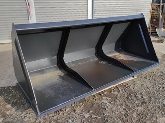 Univerzální lopata pro traktor s čelním nakladačem - 2