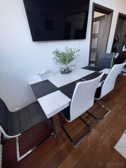 Jídelní stůl a 4x židle - 2
