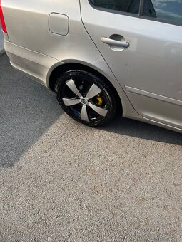 Letní pneumatiky na Alu Škoda Octavie 2   R17 rozteč  5x112 - 2