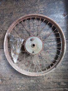 ČZ 125 t - ČZ 125b - Přední kolo - 2