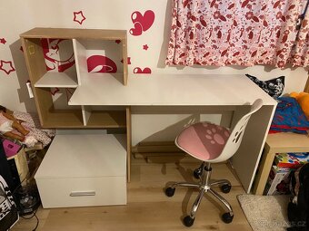Psací stůl a otočná židle - 2