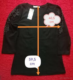 Halenka s aplikací na rukávech - 2