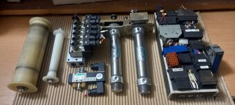 Vzduchové pístnice + příslušenství - 2