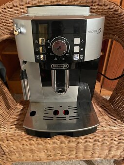 De’Longhi Magnifica S - kávovar v dobrém stavu - 2