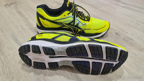 Běžecké boty Asic Glorify 3, velikost 43, nové - 2