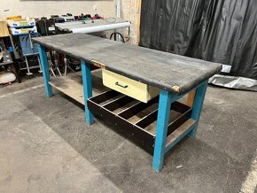 Dílenský pracovní stůl - ponk 236 cm dlouhý - 2