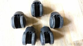 KOLEČKA K ŽIDLI PLASTOVÉ PRŮMĚR 50MM - ČEP 10MM
- 2