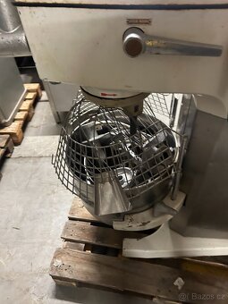 Robot RE 24 - 2