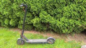 Elektrokoloběžka Xiaomi mi scooter 2 Pro - 2