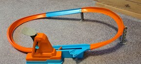Hot Wheels klopená dráha - 2