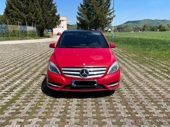 Mercedes Benz B180 B trída w246 - 2