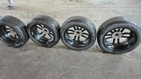 Goodyear Ultragrip Performance 8 245/45 R18 + ALU disky - 2