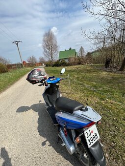 Prodám skútr CPI Oliver 50 ccm – nepojízdný - 2