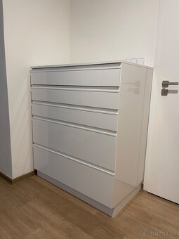 Komoda - 2