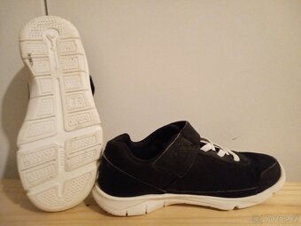 sálové tenisky Decathlon 32 - 2