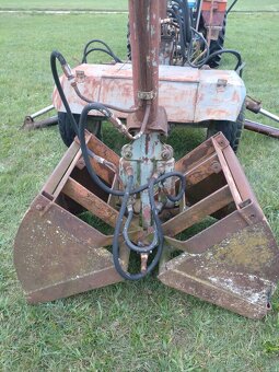 Nakladač unhz500. - 2