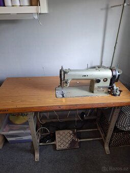 Prům.šicí stroj - 2