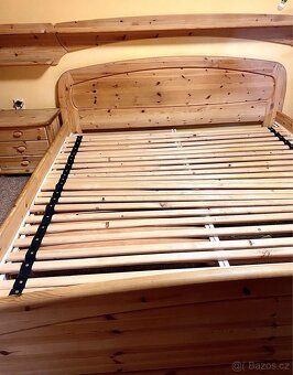 Postel manželská z masivního dřeva - 2