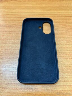 Apple Silikonový kryt s MagSafe na iPhone 16 – černý - 2