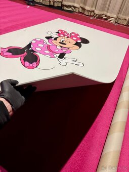 Růžový koberec 3,5x7,5 - 2