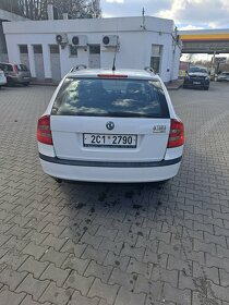 Škoda Octavia 1.6 kombi - 2