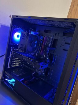 Herní PC: i7-7700k | GTX 1070 Ti | 16 GB RAM | 256 GB SSD | - 2