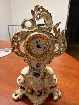 Starožitné porcelánové hodiny - 2