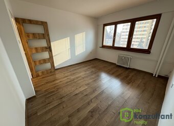 Pronájem bytu 3+1 s balkónem, 56 m², Moravská Ostrava - ulic - 2