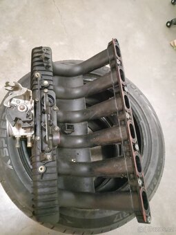 Sání + škrtící klapka M52B25 - 2