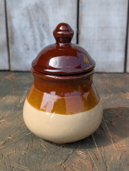 Retro souprava v přírodních barvách. - 2