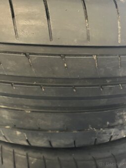Good Year 255/45R20 - 2