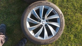 Škoda superb R18 Pegasus 235/45R18 Letni - 2