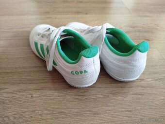 Dětská sálová obuv Adidas vel. 35 - 2