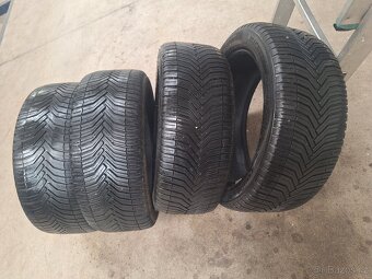 Celoroční pneumatiky Michelin R17 - 2