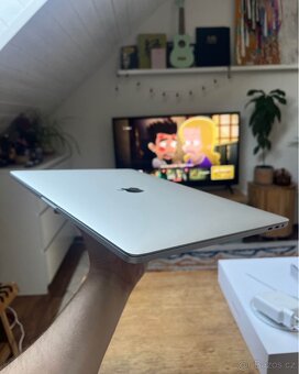 Macbook Pro - 500Gb SSD, 16Gb RAM, Intel Core i7 - 2